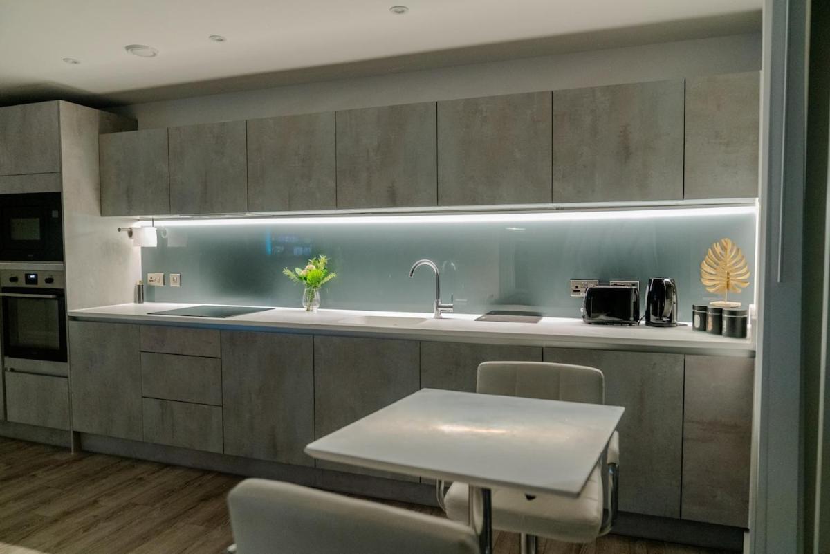 Luxury 2 Bed Penthouse With Stunning Views In Manchester City Centre Kültér fotó